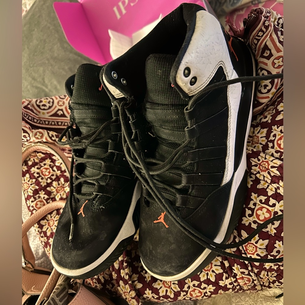 Boys Jordan vp